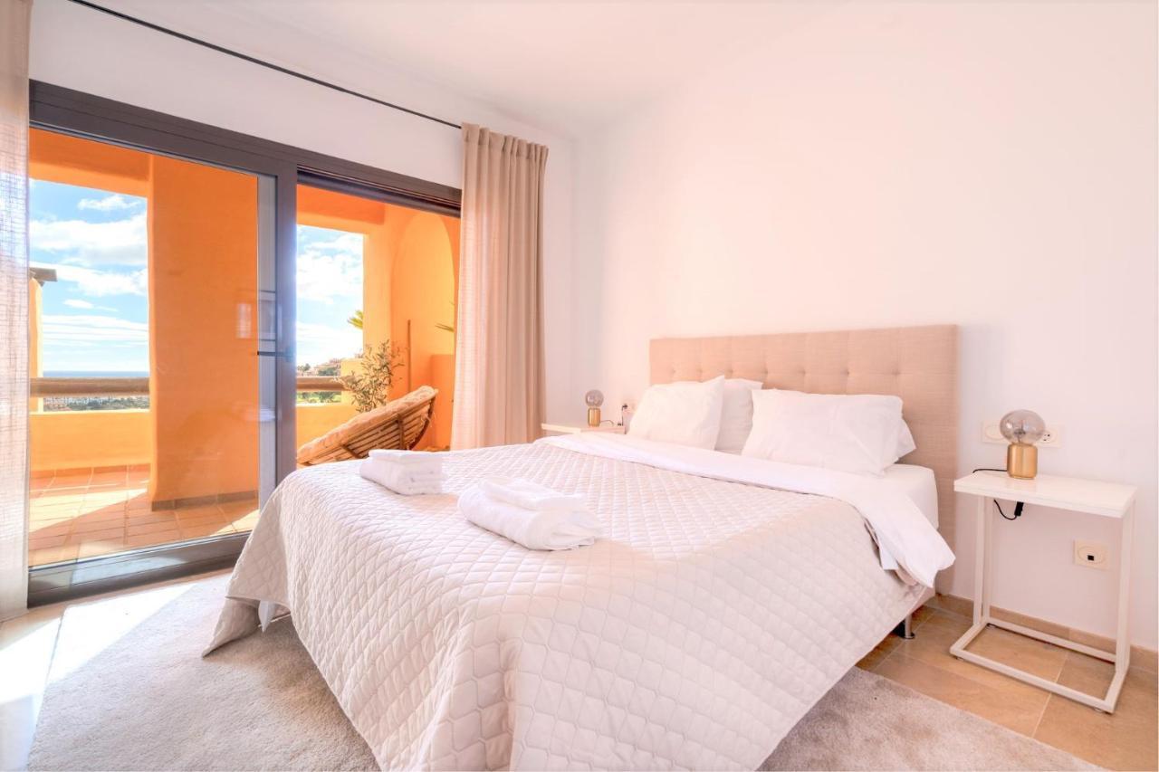 9 Penthouse With Amazing Sea Views, Close To Golf Manilva Duquesa Экстерьер фото